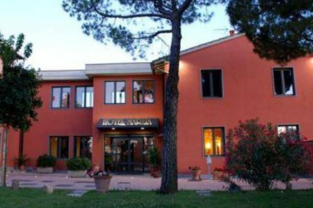 Hotel Marzia سْكانديتْشي المظهر الخارجي الصورة
