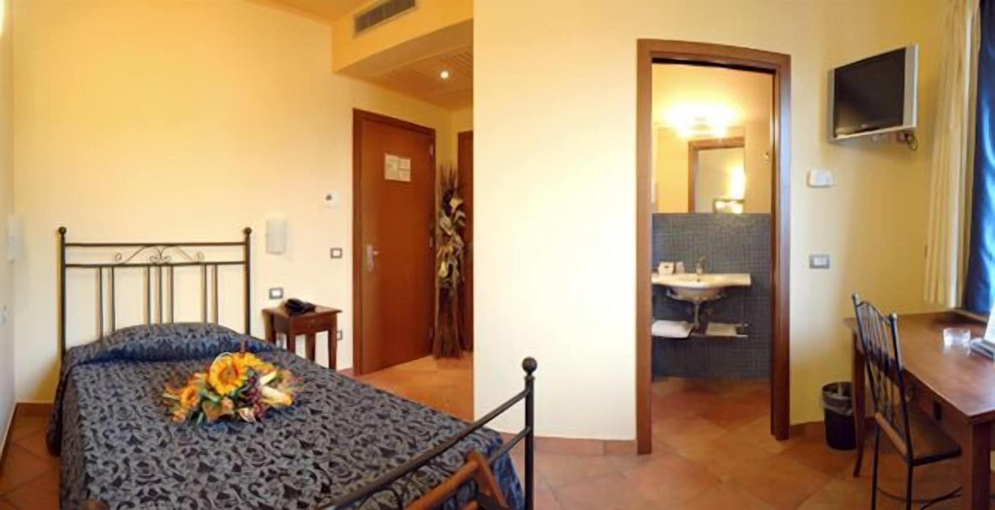 Hotel Marzia سْكانديتْشي المظهر الخارجي الصورة
