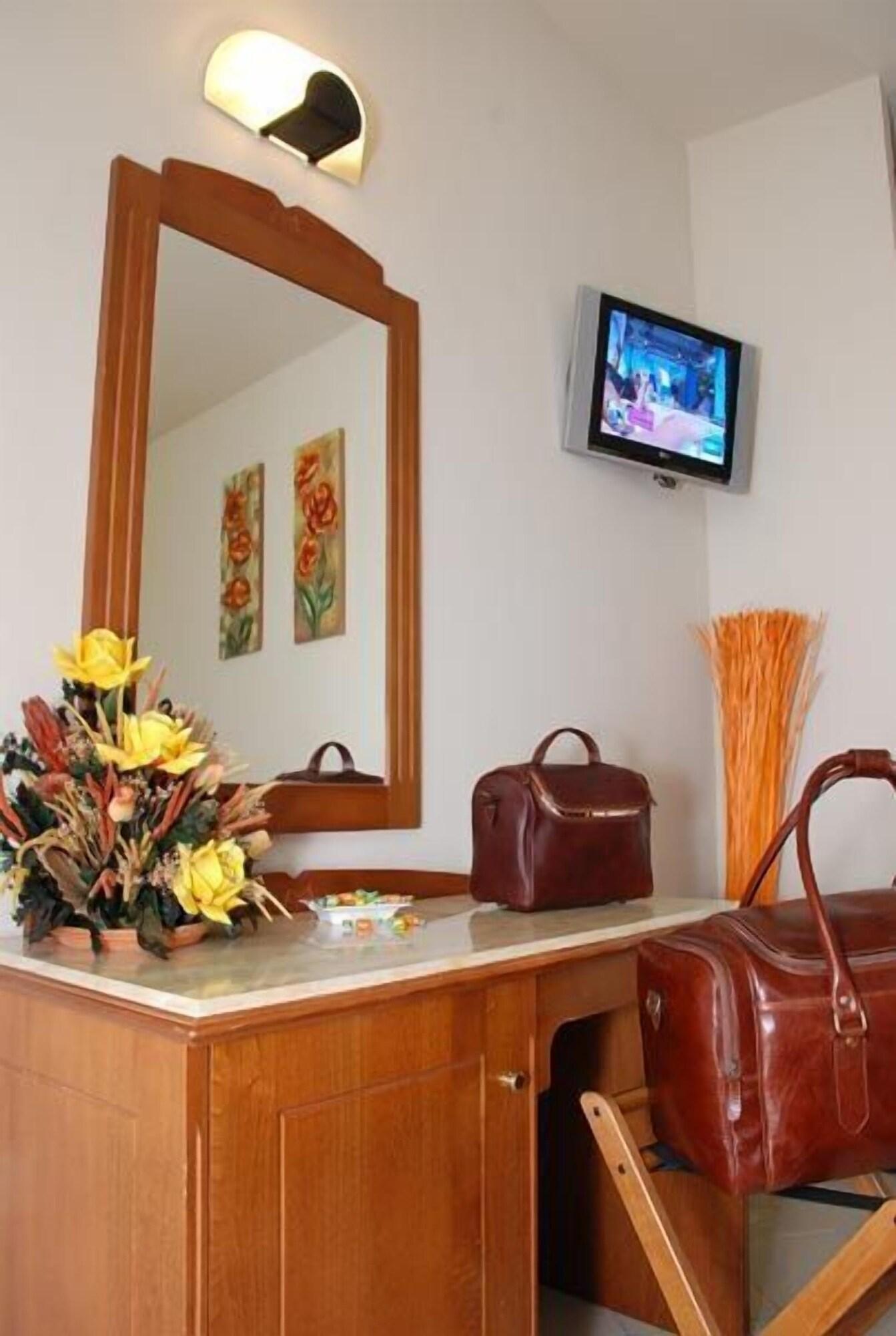 Hotel Marzia سْكانديتْشي المظهر الخارجي الصورة