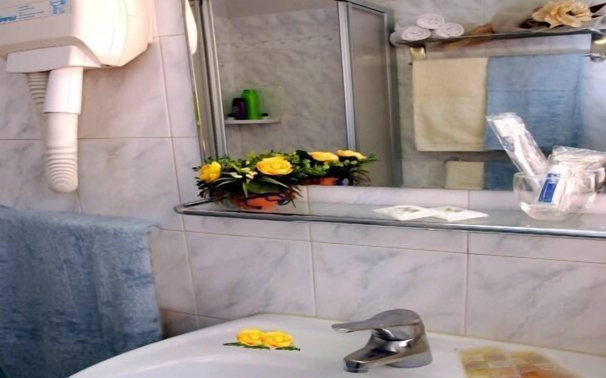 Hotel Marzia سْكانديتْشي المظهر الخارجي الصورة