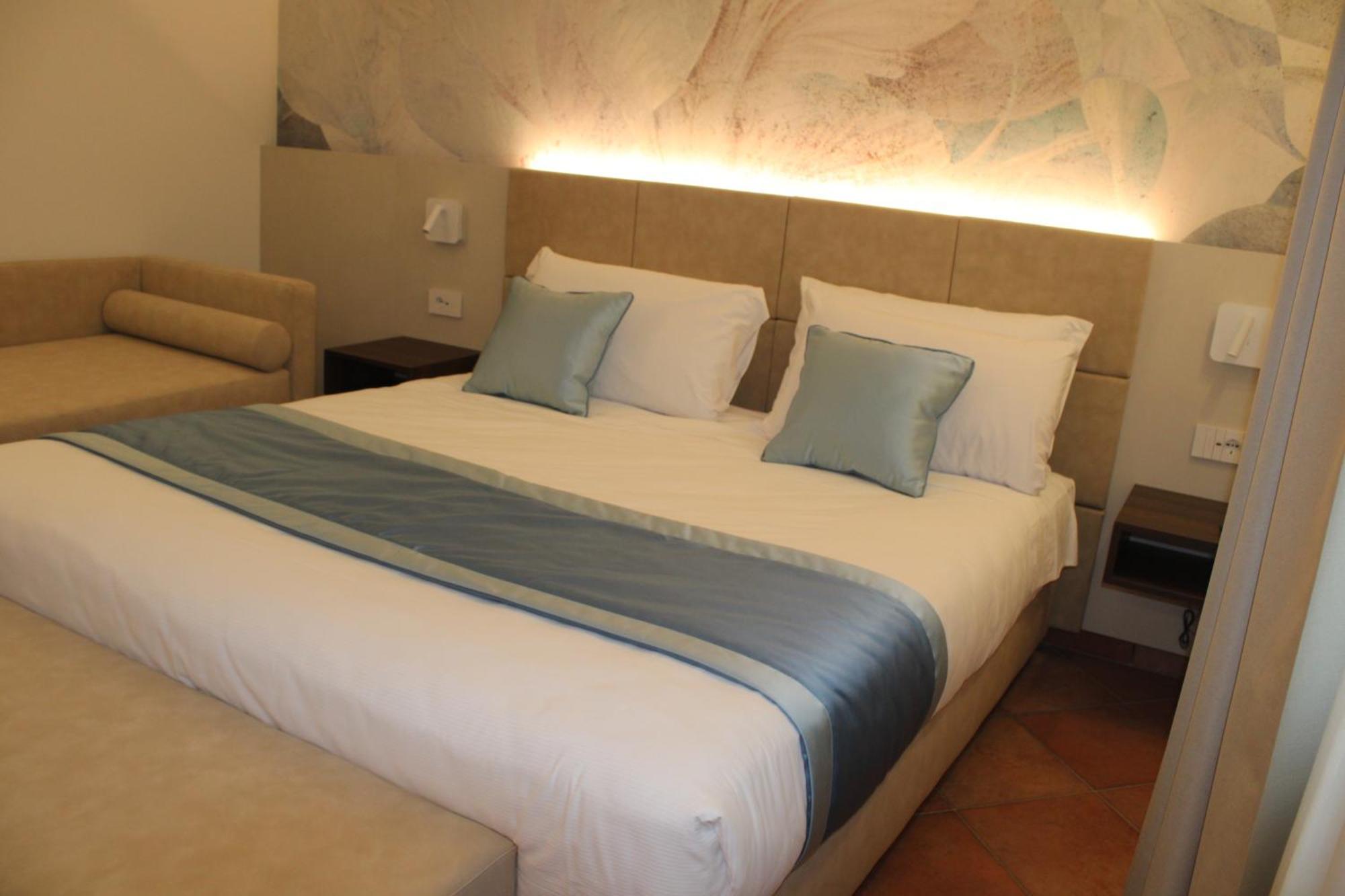 Hotel Marzia سْكانديتْشي المظهر الخارجي الصورة