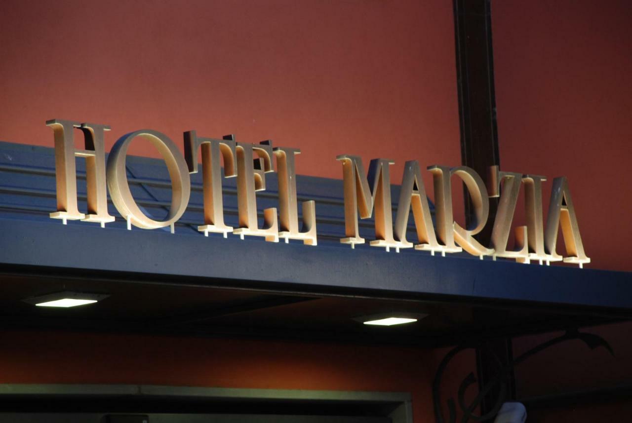 Hotel Marzia سْكانديتْشي المظهر الخارجي الصورة